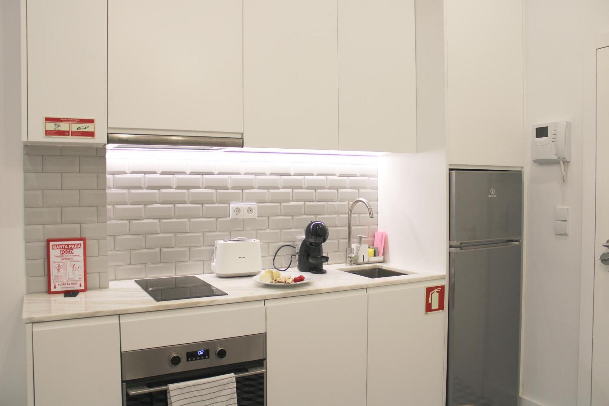 Modern Flat Near Trindade By Lovelystay Porto Bagian luar foto